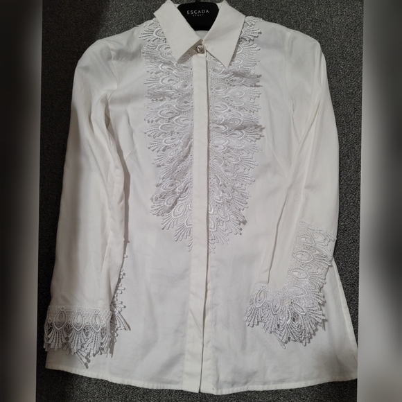 Escada Blouse with lace - Picture 2 of 7